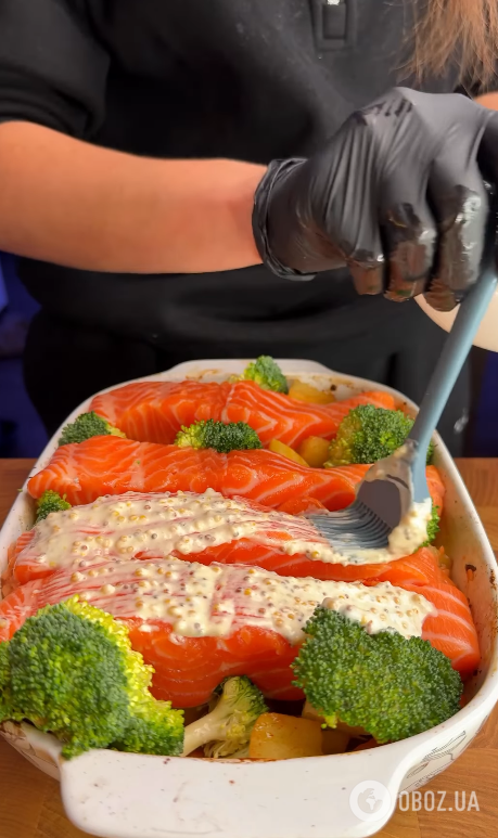 Соковита запечена риба з овочами: варіант ситної та нежирної страви для обіду