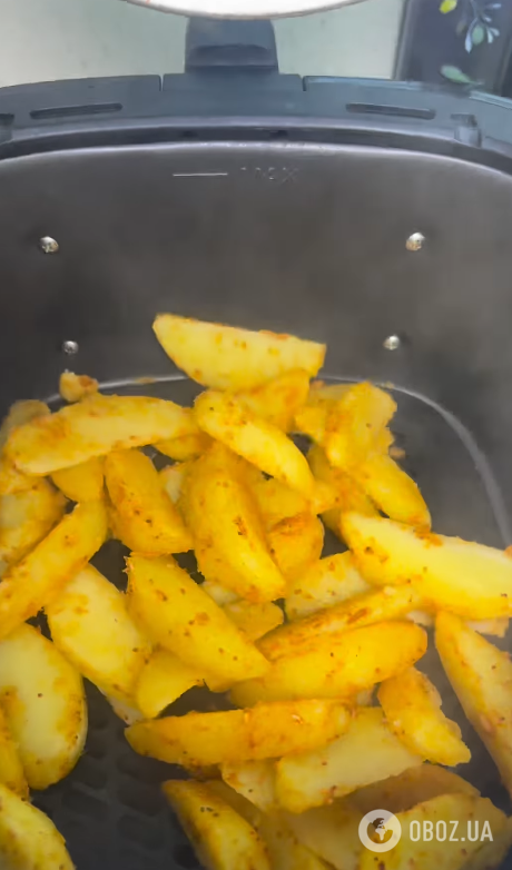 Хрустка картопля по-селянськи з часником: ділимось секретами апетитної скоринки