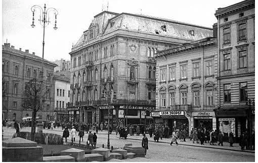 Каким был Львов в начале ХХ века: в сети показали фото отеля