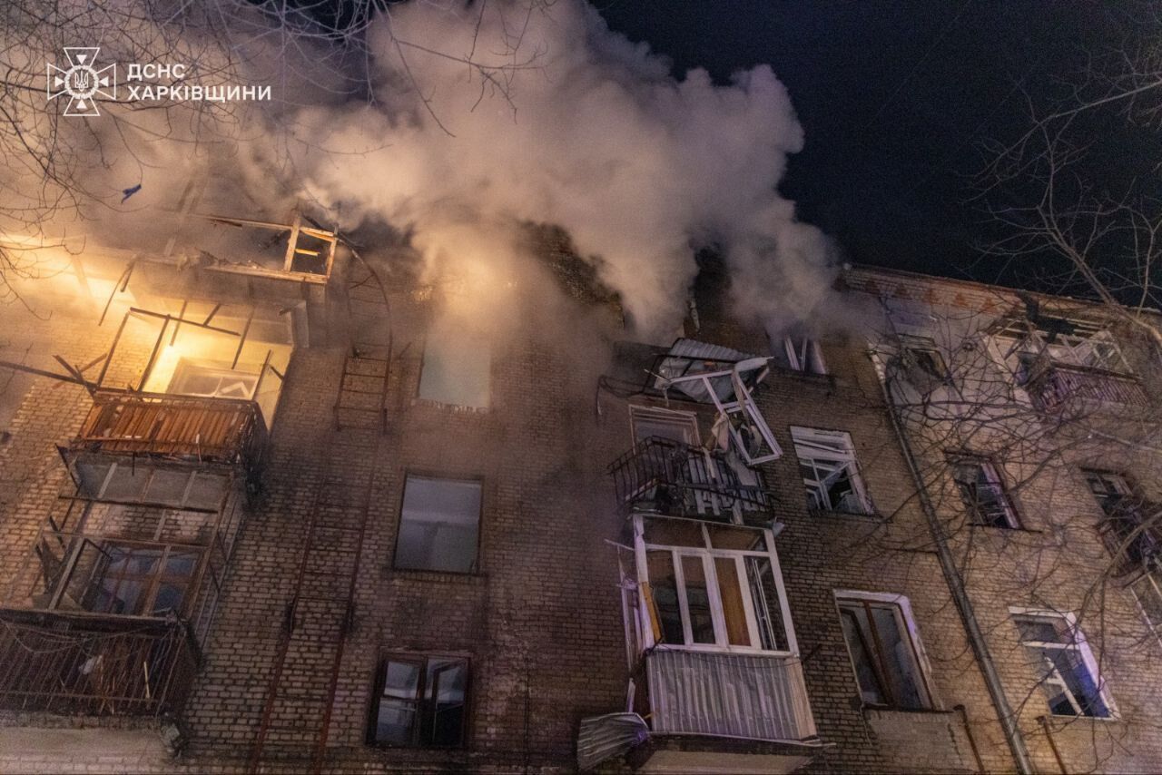 РФ массированно атаковала Харьков дронами: повреждены дома и роддом, пострадал 31 человек. Фото и видео