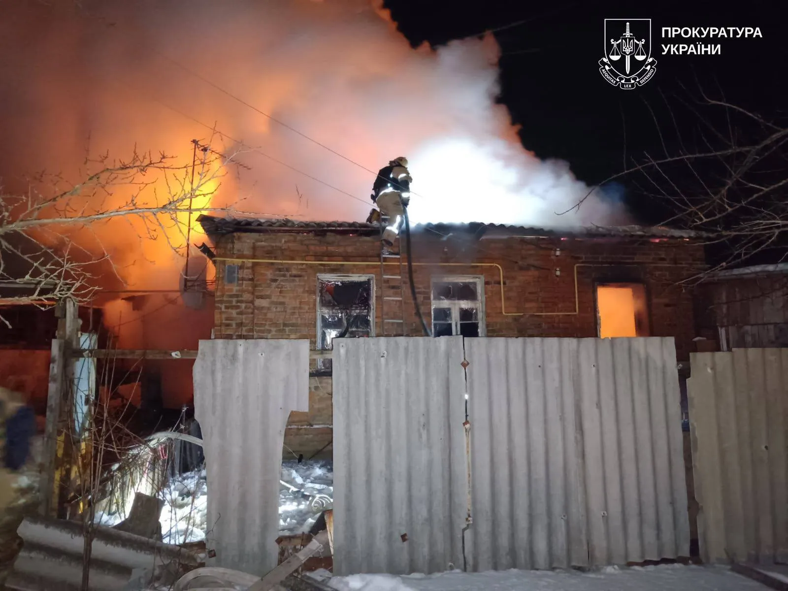 Ворог атакував Україну "Шахедами" та ракетами з бомбардувальників Ту-22М3: Київ, Харків і Чернігівщина потрапили під удар. Всі деталі