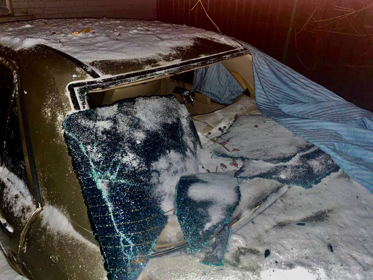 Пошкоджено будинки, є постраждалі: наслідки чергової російської атаки на Київщину 24 січня. Фото