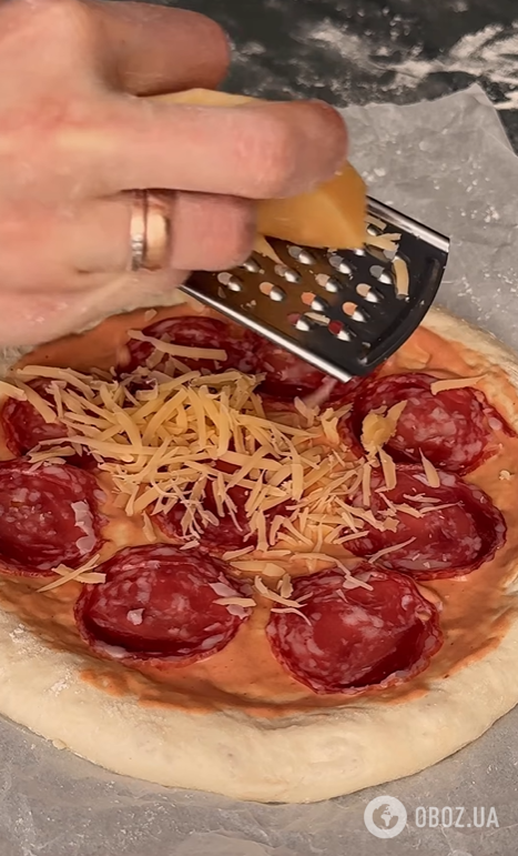 Смачна домашня піца з дріжджового тіста: ділимось найпростішим рецептом