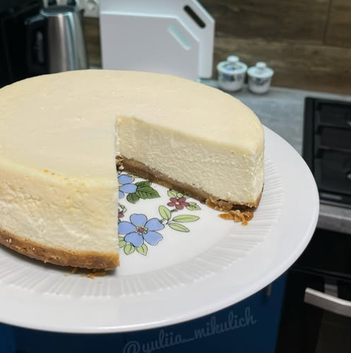 Смачний чізкейк на основі з печива: просто тане у роті