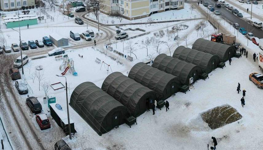 Коммунальщики и энергетики продолжают работать: Кличко сказал, сколько многоэтажек в Киеве все еще без отопления после обстрела РФ