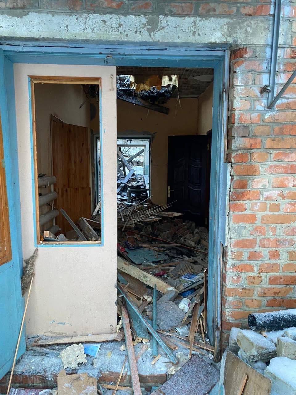 Окупанти атакували "Геранями" склади з зерном та житлові будинки на Чернігівщині, спалахнули пожежі. Фото