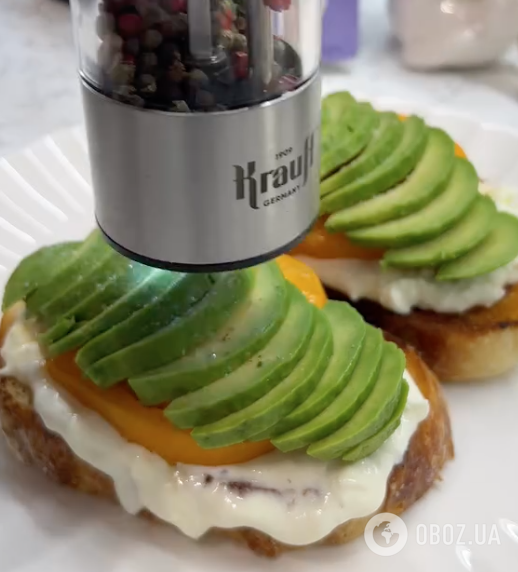 Гарячі бутерброди на сковороді нашвидкуруч: ділимося легким рецептом