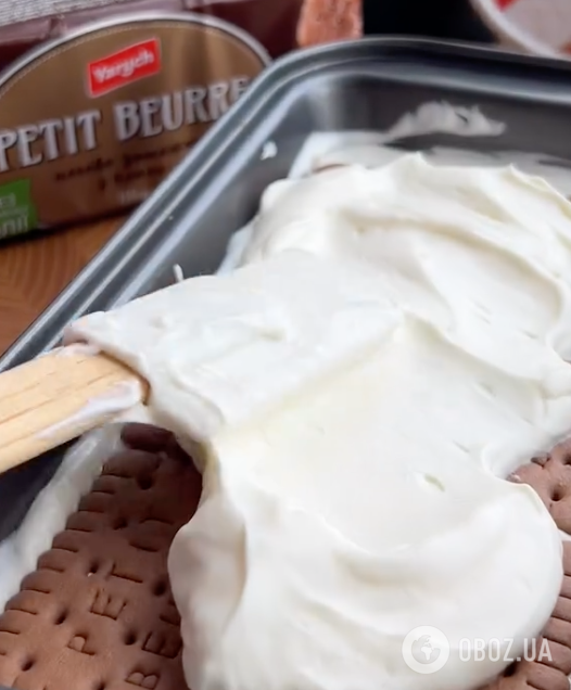 Без тіста, борошна та випічки: найсмачніший торт із печива за 10 хвилин