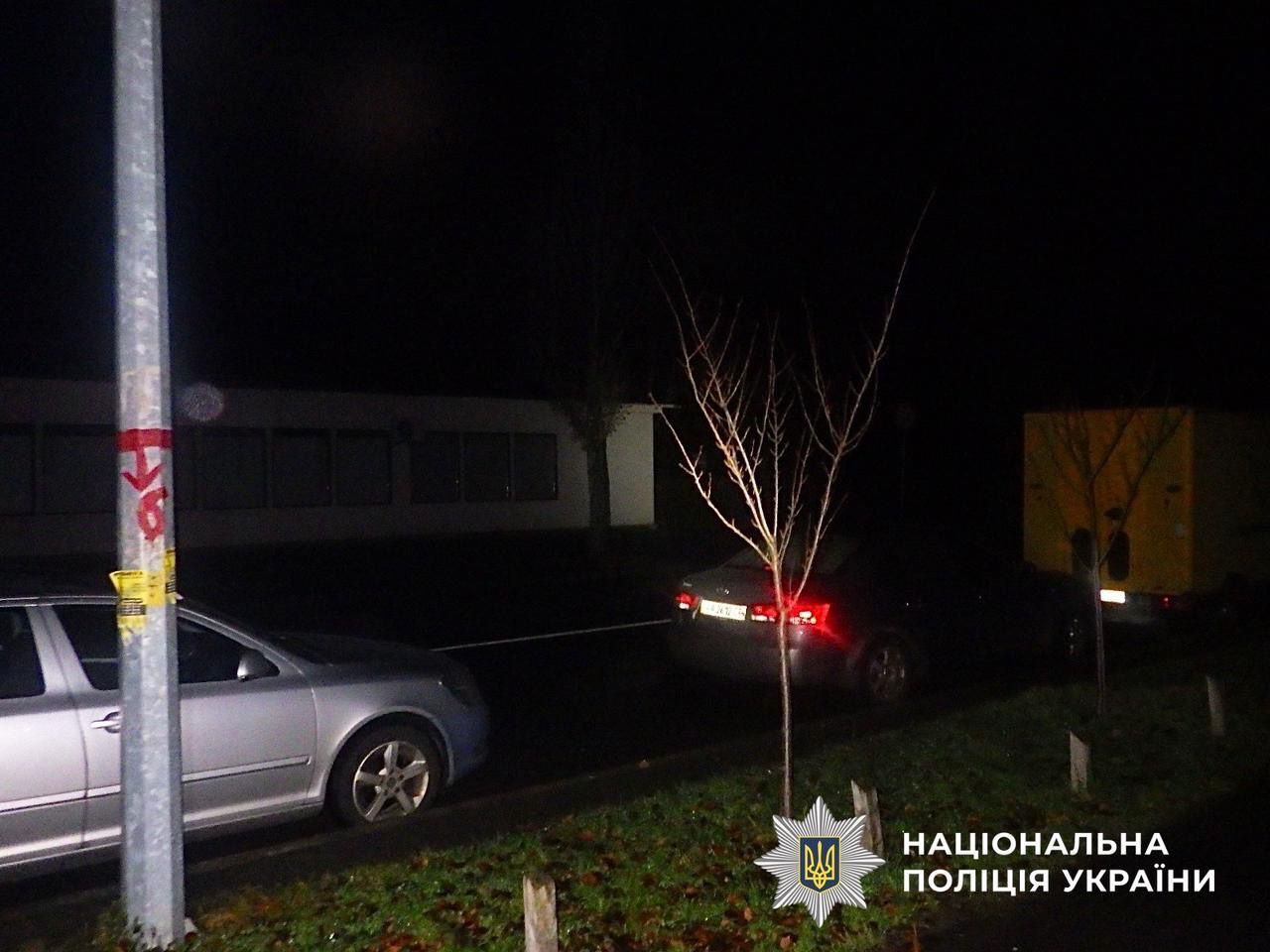 У Києві таксист зламав щелепу пасажирці через забруднений салон. Подробиці справи та фото