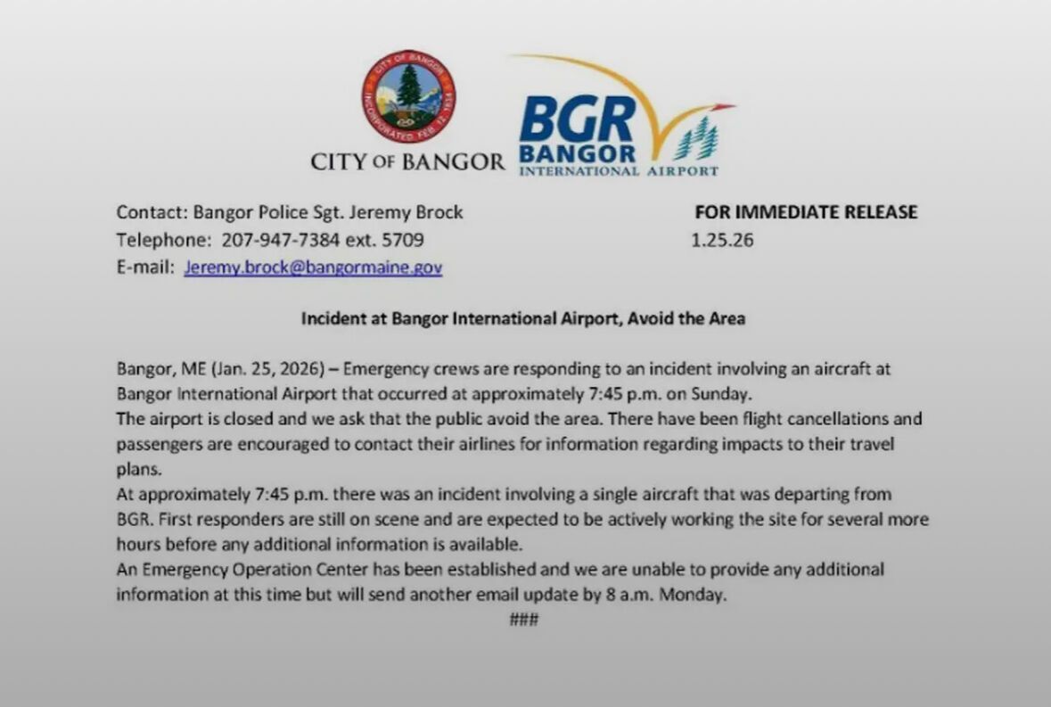 Упав під час зльоту: у США розбився бізнес-літак, на борту було вісім людей