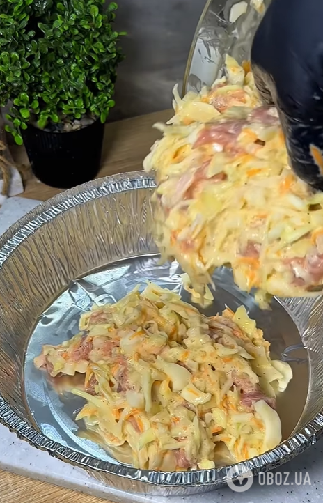 Ситний пиріг з капусти на обід: готується за лічені хвилини