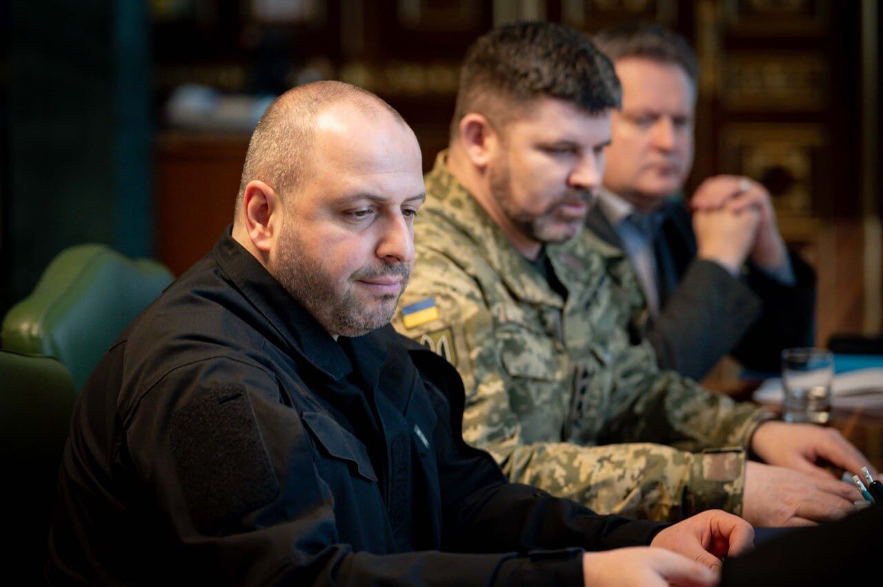 "Говорили о сложных вопросах": Зеленский заслушал доклад делегации после переговоров в Эмиратах с РФ и США