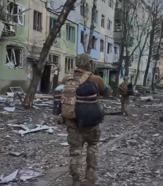 "Колись там жили десятки тисяч щасливих людей": який зараз вигляд має понівечена ворогом Костянтинівка. Відео