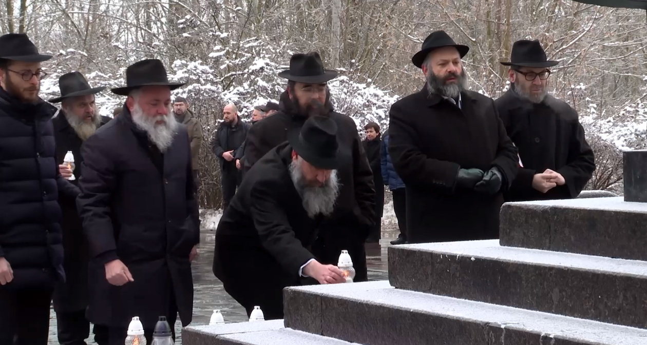 "Это четкий урок истории": Зеленский почтил память жертв Холокоста и призвал мир действовать. Видео