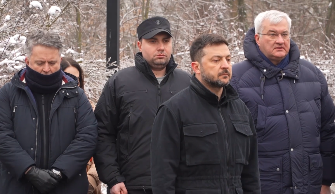 "Это четкий урок истории": Зеленский почтил память жертв Холокоста и призвал мир действовать. Видео