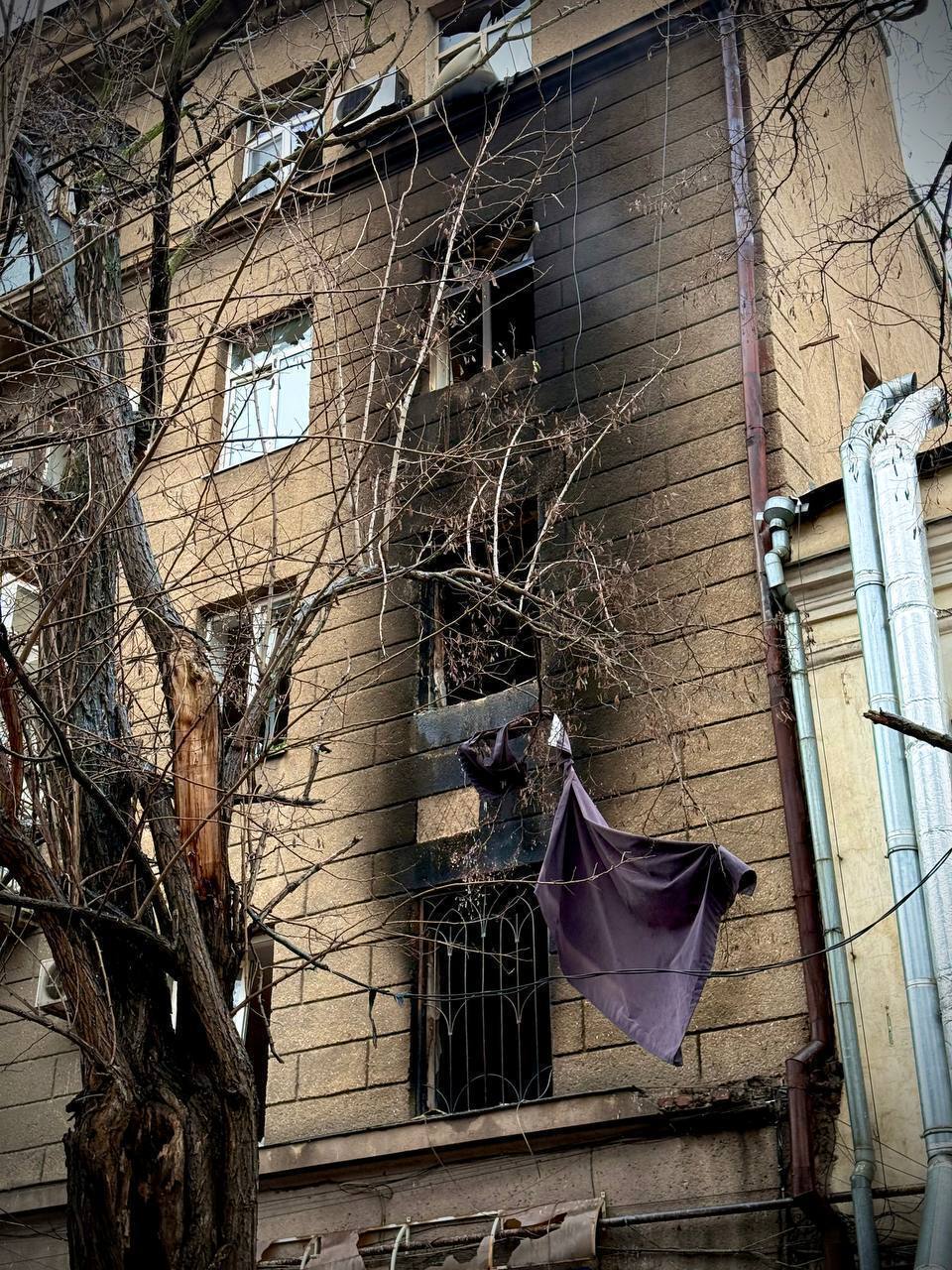 Под ударом оказались детсад и лицей: в Одессе в результате вражеской атаки повреждены учебные заведения. Фото