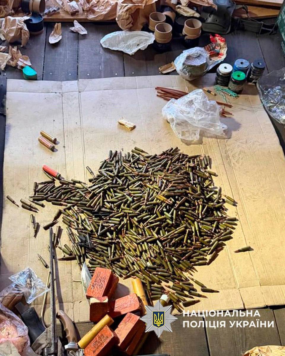 На Черкащині зловмисник під час затримання відкрив вогонь по правоохоронцях: загинуло четверо поліцейських. Фото