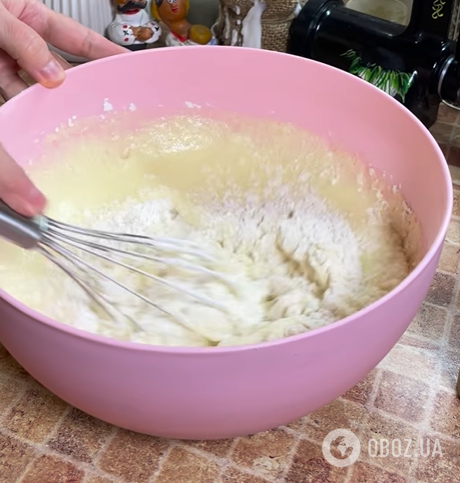 Ідеальні оладки на кефірі: як зробити тісто, щоб воно не розтікалось і не горіло