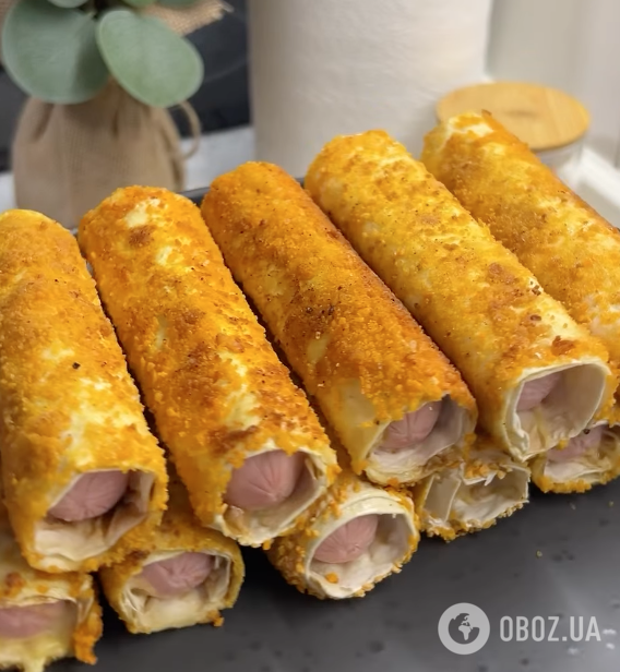 Трубочки з лаваша і сосисок у хрусткому клярі: найлегший рецепт ситної страви