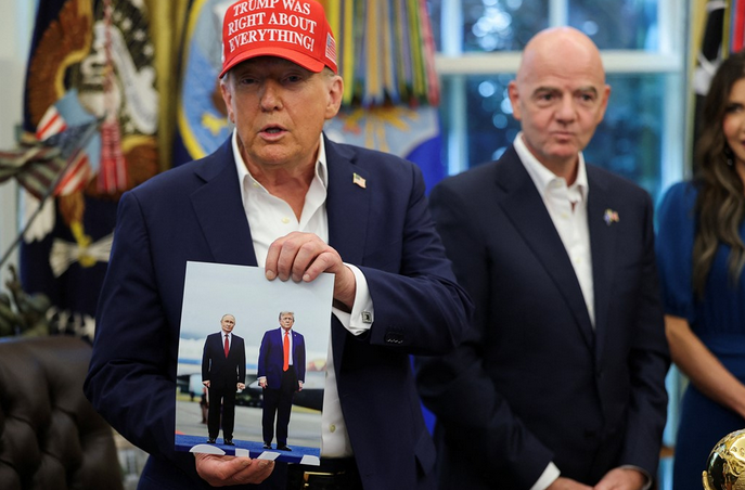 В Белом доме повесили фото Трампа с Путиным