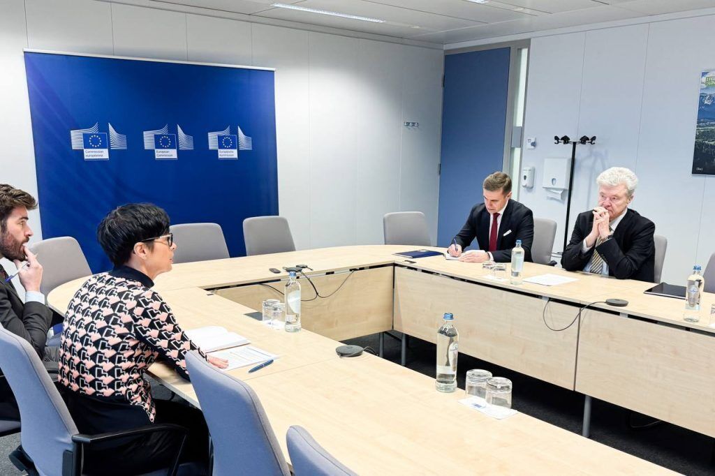 "Фокус на демократії": Порошенко обговорив з Мартою Кос шляхи прискорення євроінтеграції України. Фото