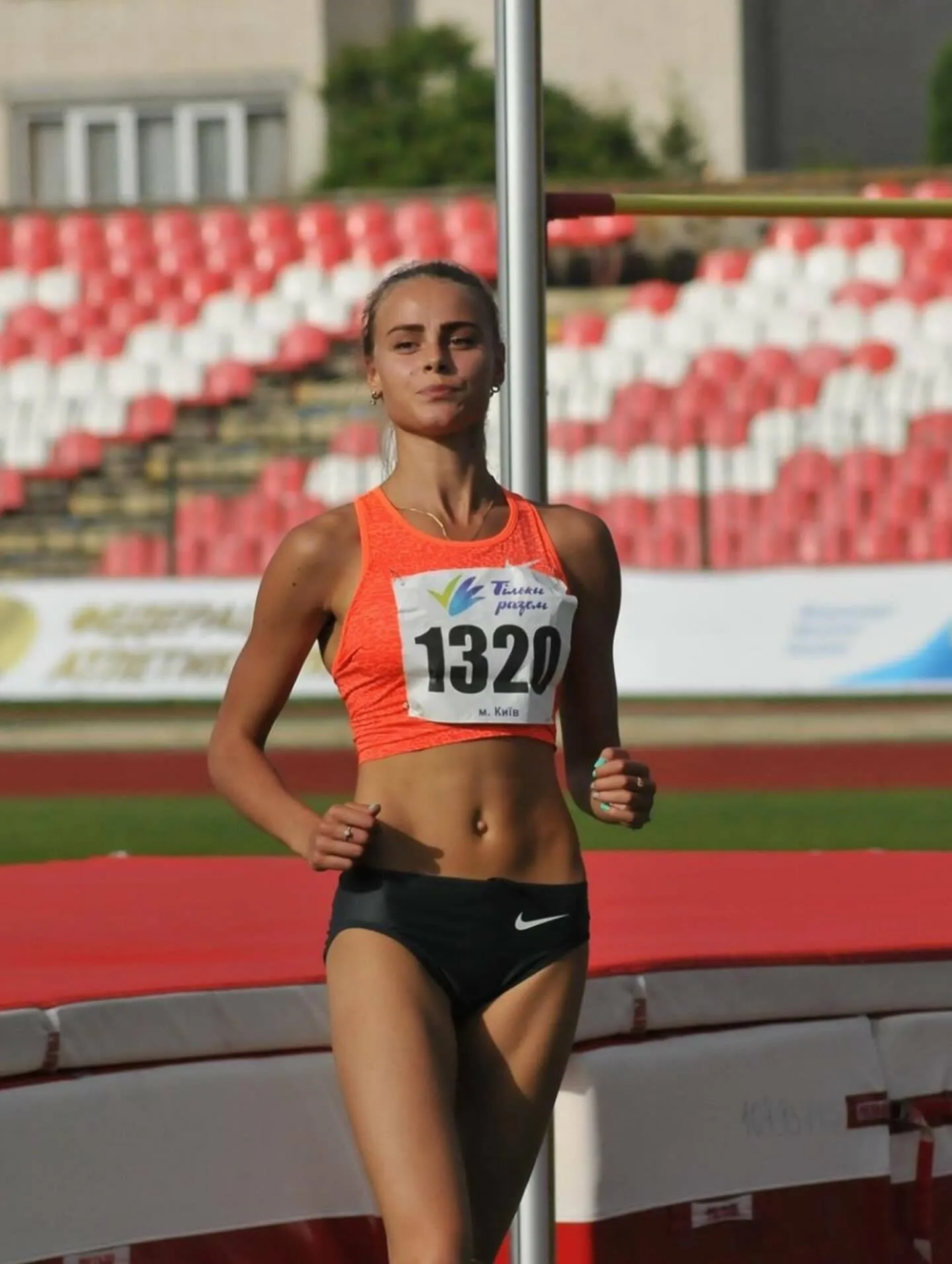 Самая красивая легкоатлетка Украины выиграла турнир в Германии. Видео