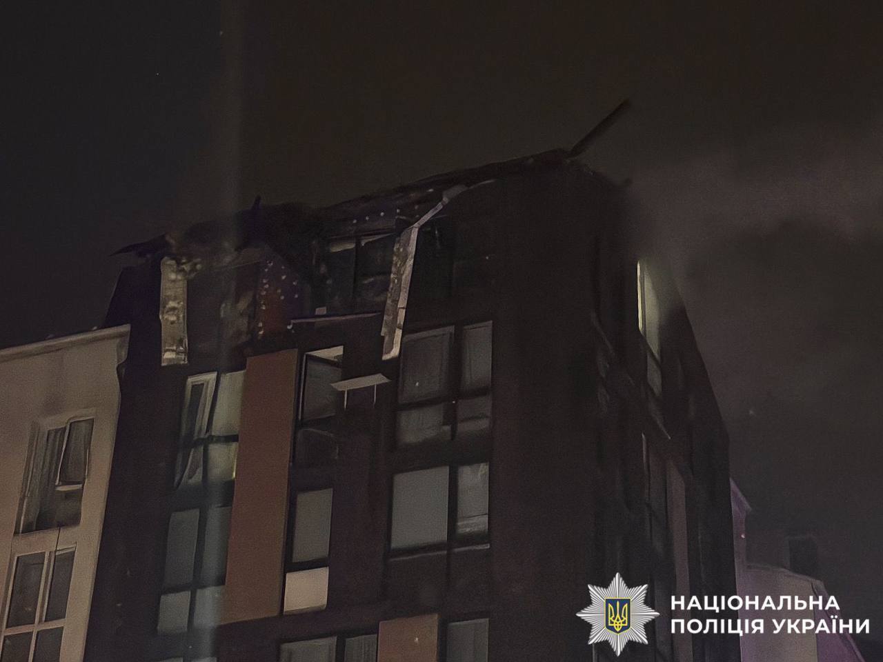 РФ вдарила дронами по Київщині: пошкоджено багатоповерхівку, загинули двоє людей. Фото