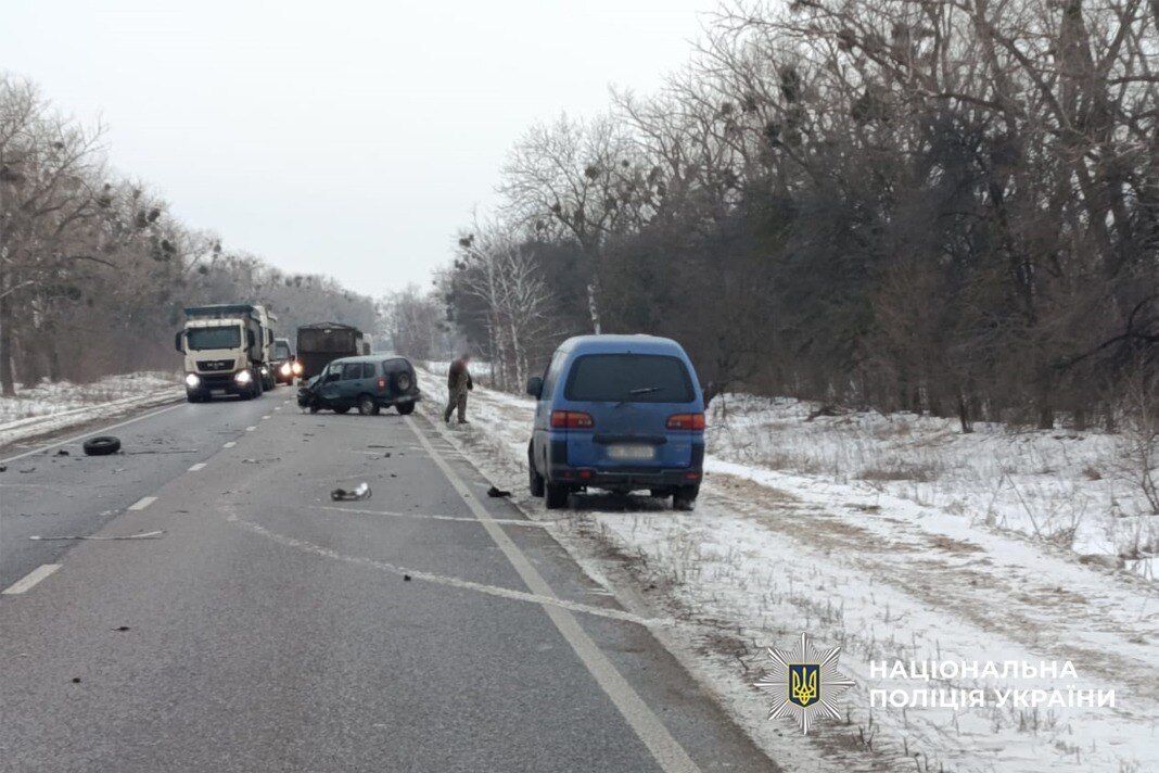 На Черкащині сталася потрійна ДТП: постраждали 11 людей. Фото