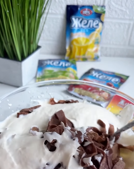 Смачний млинцевий торт, який не треба випікати: підійде на будь-який випадок