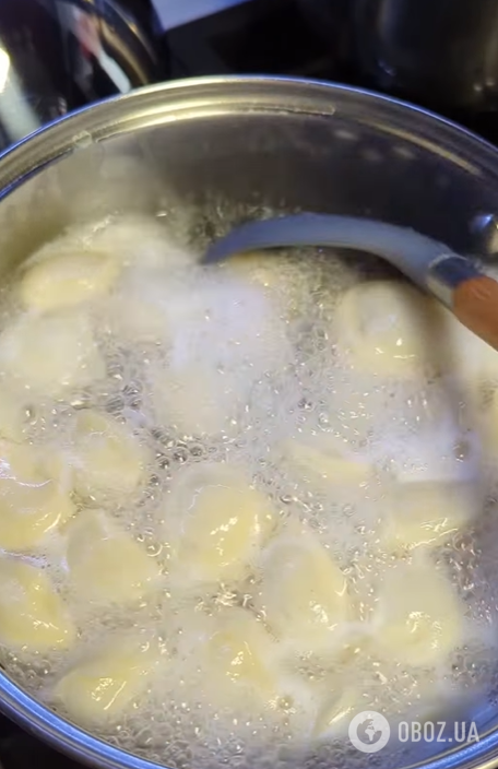 Идеальное тесто для пельменей на воде: прекрасно раскатывается и не рвется