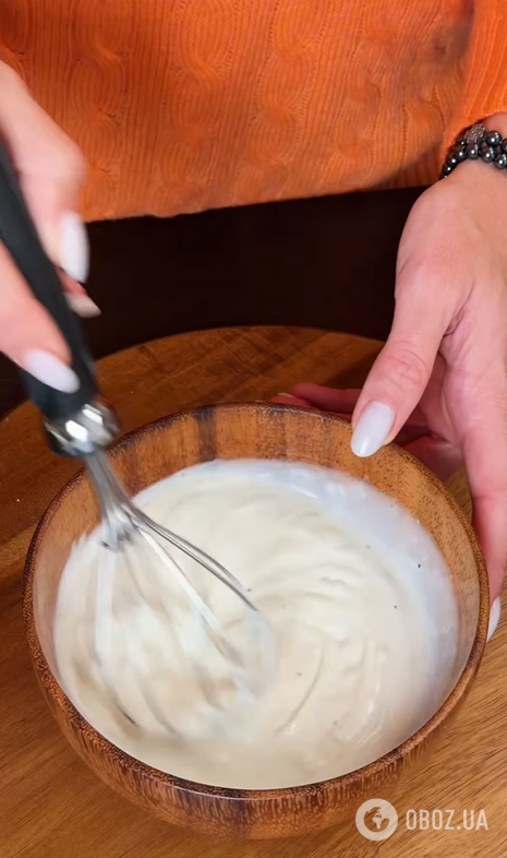 Корисний зимовий салат з броколі та яблуком: чим заправити