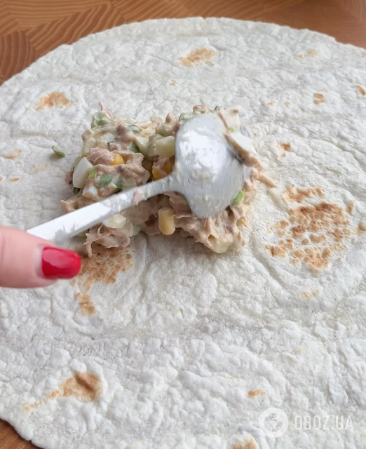 Что приготовить из лаваша для перекуса: рецепт очень сытного и быстрого блюда за 5 минут