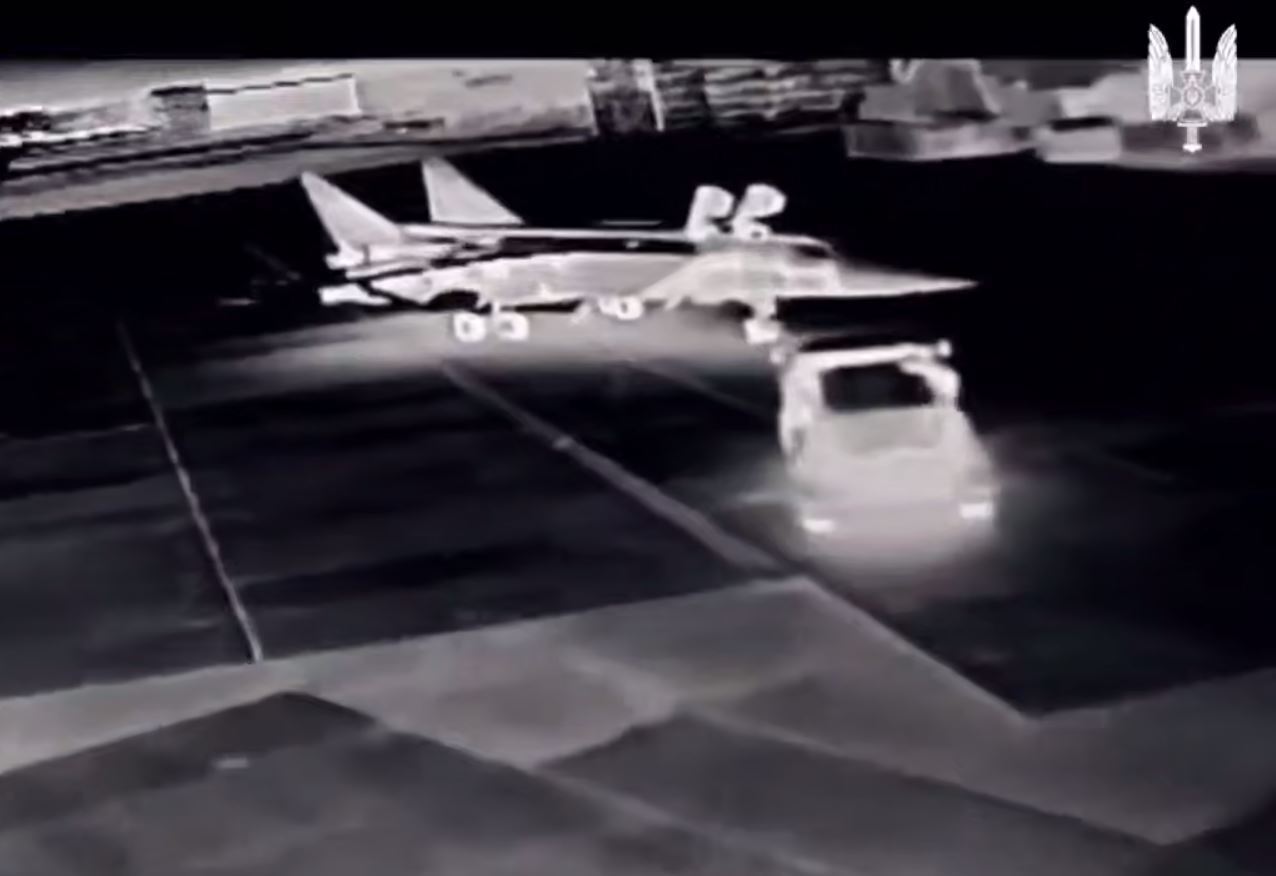 У врага минус 5 аэродромов, 15 авиабортов и $1 млрд: в СБУ подвели итоги "охоты" в 2025 году. Видео