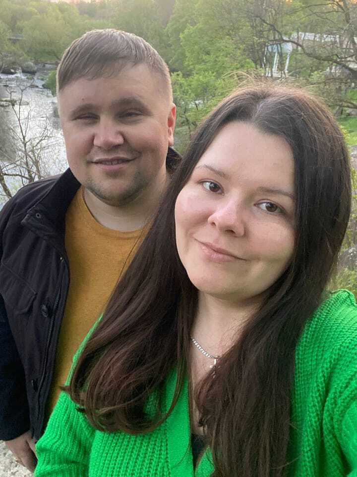 Донька-чемпіонка, сестра в окупації та похід в нардепи. Як живе перший переможець "Голосу країни" Іван Ганзера, який оселився в глибинці