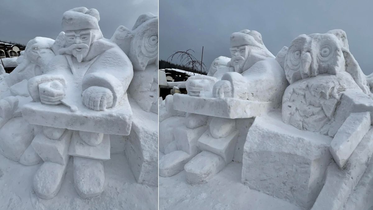На Франковщине вылепили из снега двухметрового гуцула-музыканта. Фото