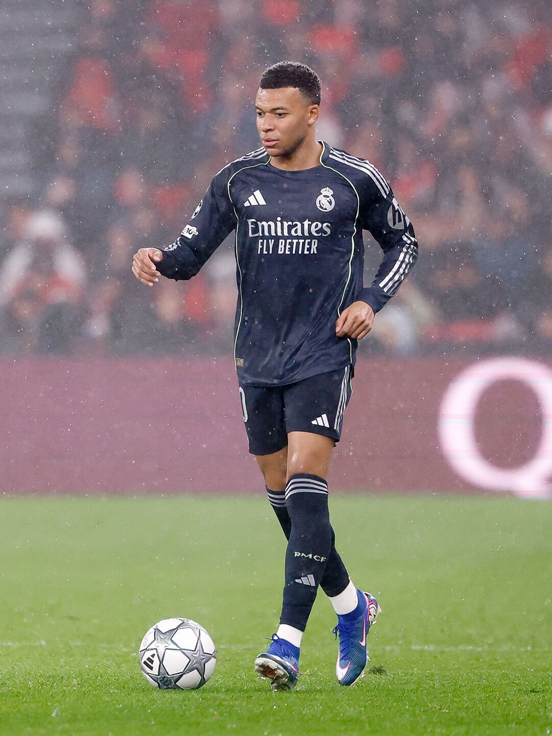 Французский комментатор "сошел с ума" и начал дико визжать после гола Трубина на последних секундах. Видео