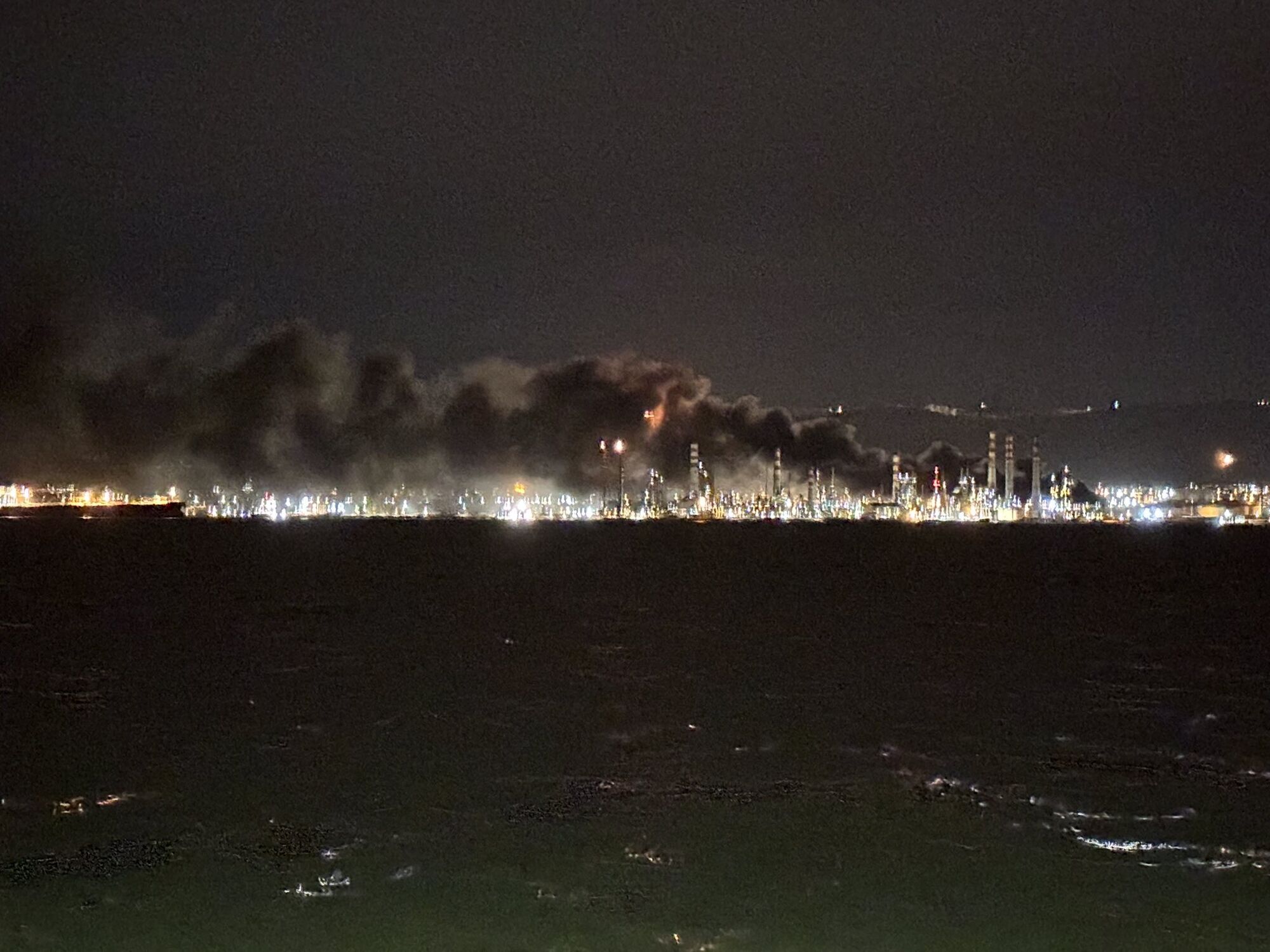 Вблизи Стамбула произошел взрыв на НПЗ: все подробности. Видео