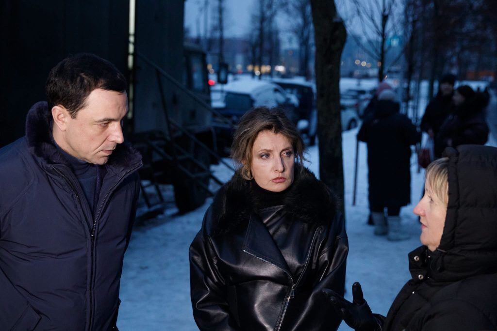 В Киеве разворачивают мобильные бытовые комплексы, переданные Порошенко