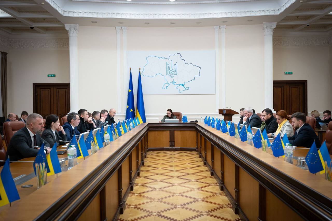 Гроші на генератори і спрощена процедура для СЕС на будівлях: уряд ухвалив програму "СвітлоДім"