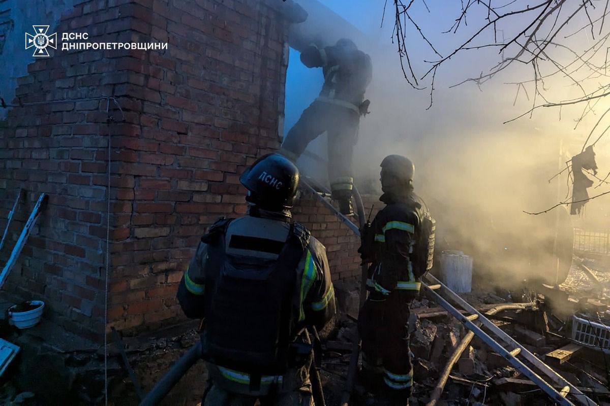 Россия атаковала дронами жилую застройку Кривого Рога: погибла женщина. Фото