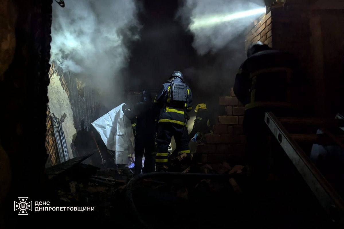 Россия атаковала дронами жилую застройку Кривого Рога: погибла женщина. Фото