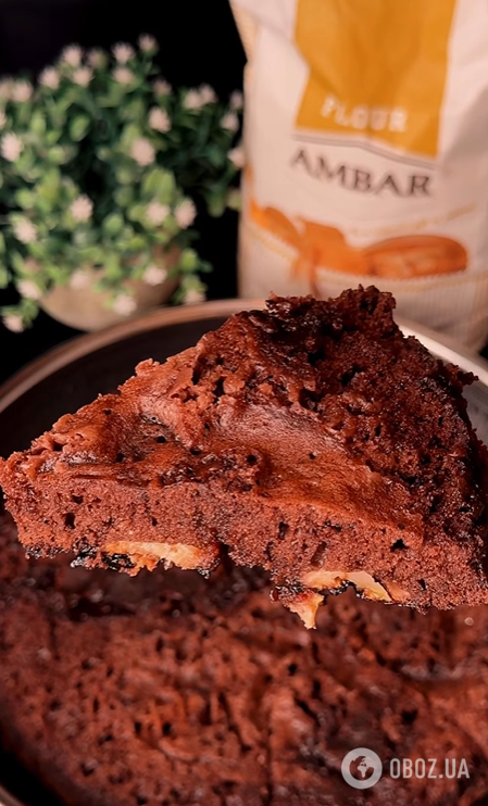 Лінивий шоколадно-банановий пиріг на сковорідці: готується за лічені хвилини