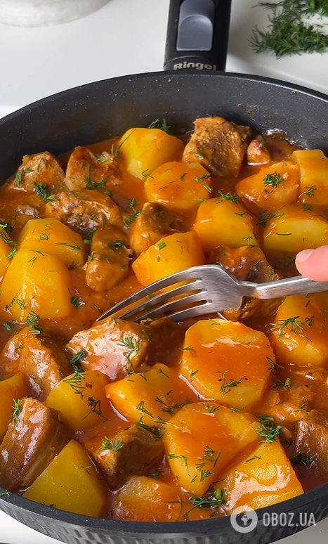 Смачна тушкована картопля з м'ясом на обід: ділимось ситним рецептом