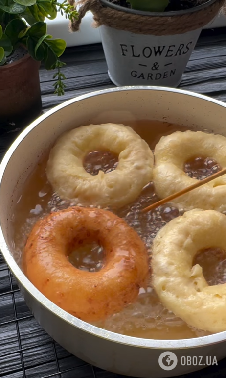 Як приготувати домашні пончики з кисломолочного сиру: ділимось простим рецептом