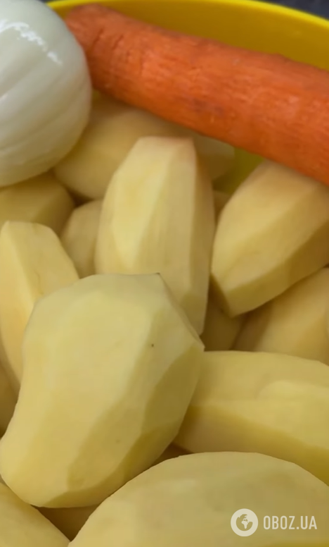 Вкусный ужин в духовке: как вкусно запечь картофель с куриными крылышками