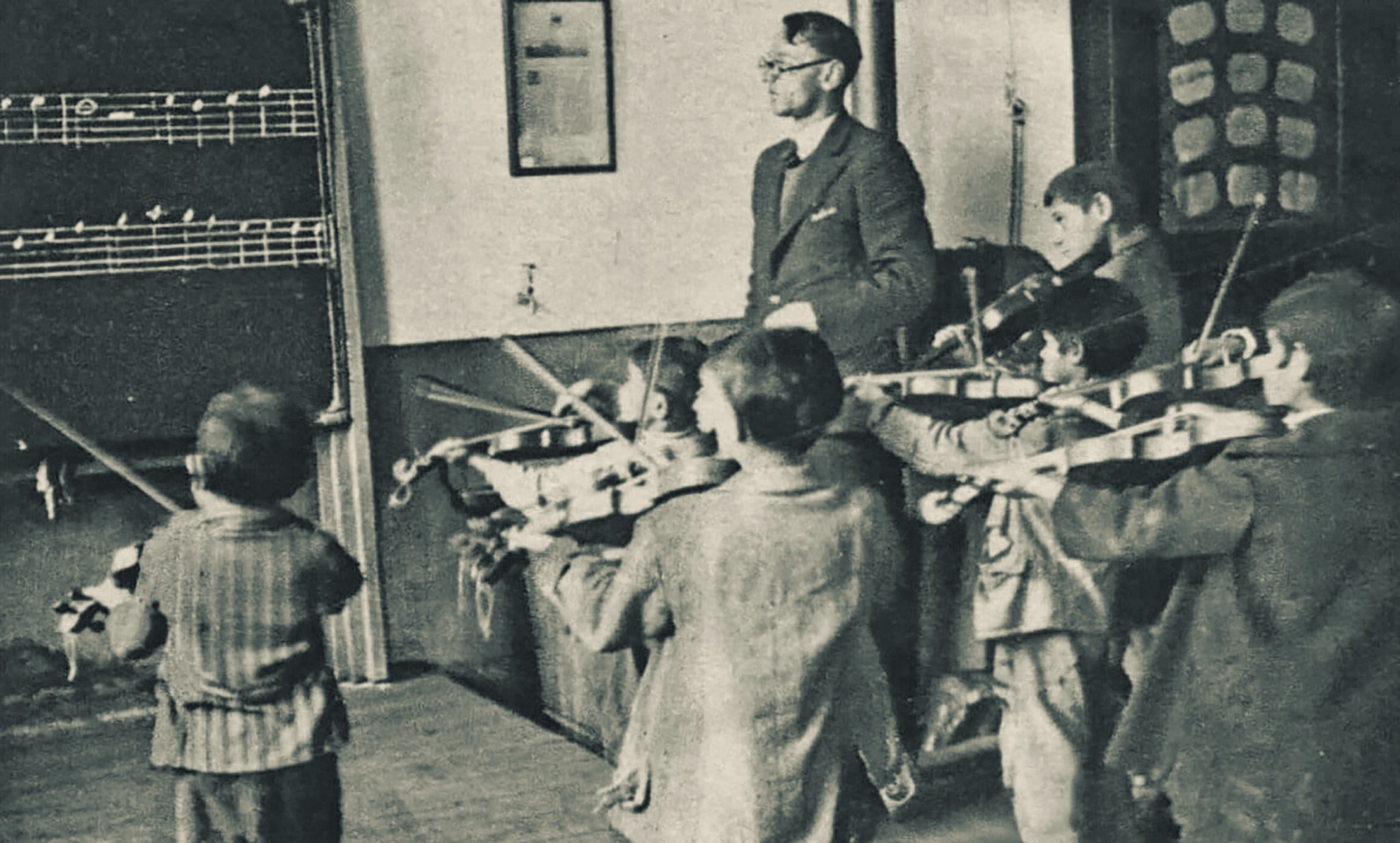 У мережі показали школу для ромів в Ужгороді в 1930-х: унікальні фото