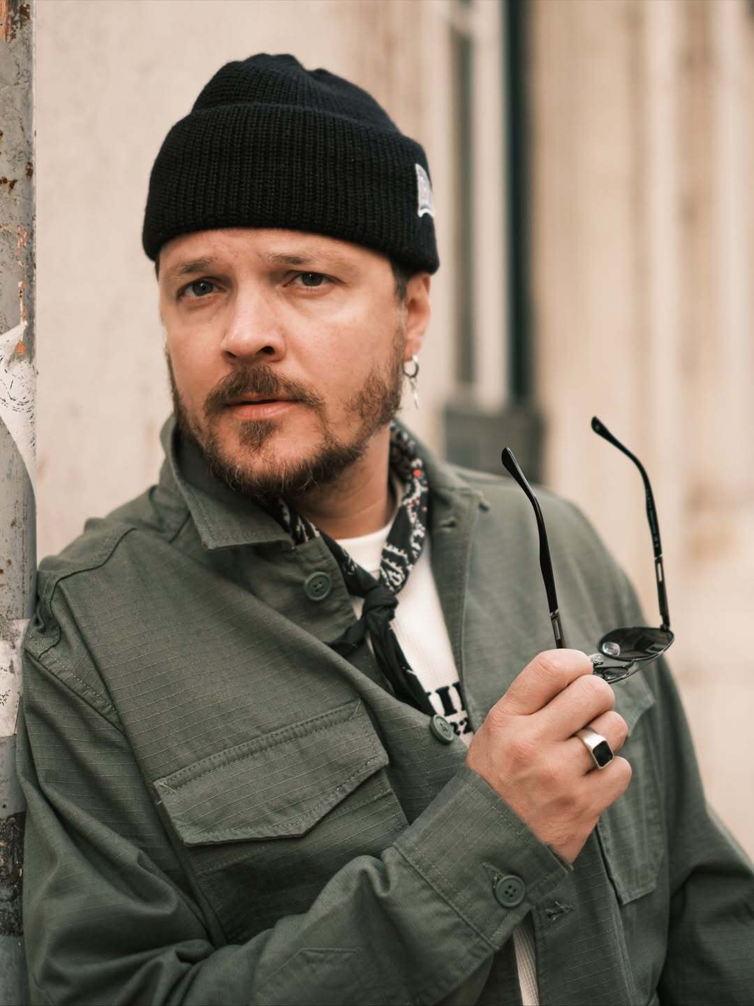 "Зачем провоцировать?" Евгений Галич упрекнул блогеров, которые хвастаются дорогим отдыхом во время войны: его поддержали в сети