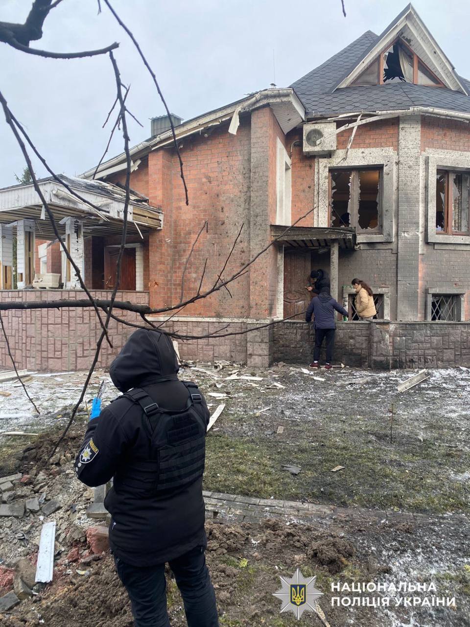 Есть повреждения: в КОВА рассказали подробности о последствиях очередного удара РФ по Киевской области. Фото