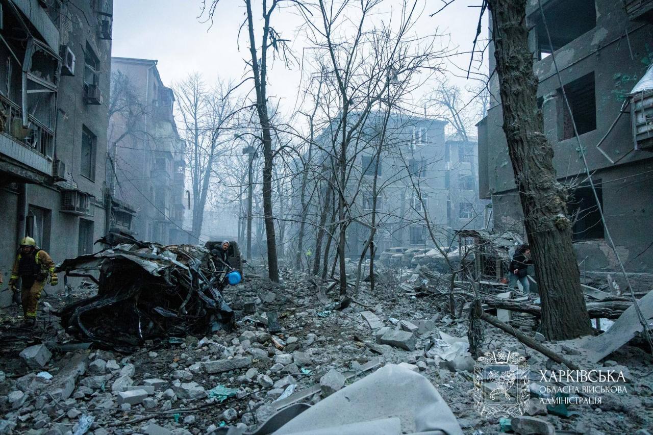 Число погибших после удара РФ в Харькове снова возросло