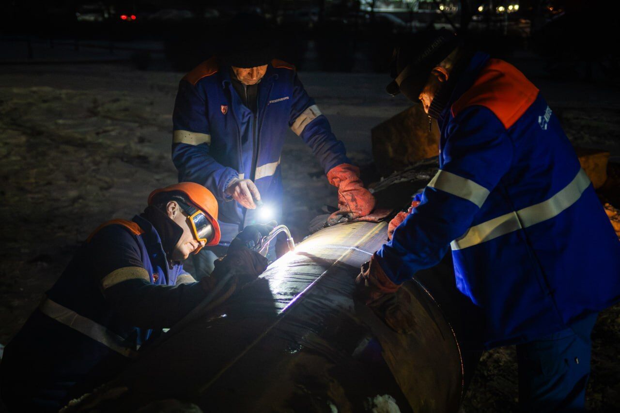 У Києві тимчасово обмежували теплопостачання через попередній обстріл РФ. Подробиці та фото